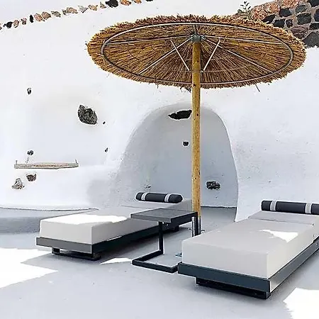 Christos Honeymoon Hotel